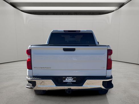 Used 2022 Chevrolet Silverado 1500 LT w/ Bed Protection Package image 4