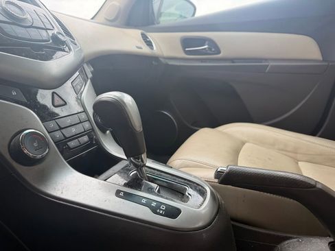 Used 2012 Chevrolet Cruze LT FWD image 18