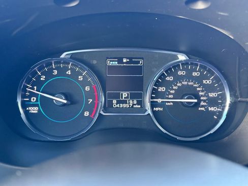 Used 2017 Subaru Forester 2.5i Touring AWD/4WD image 32