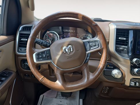 Used 2020 RAM 1500 Laramie RWD image 15