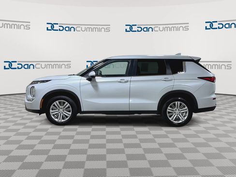 Used 2024 Mitsubishi Outlander ES AWD/4WD image 5