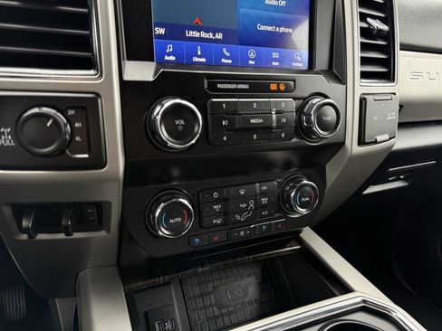 Certified 2021 Ford F250 Lariat w/ Lariat Ultimate Package image 18
