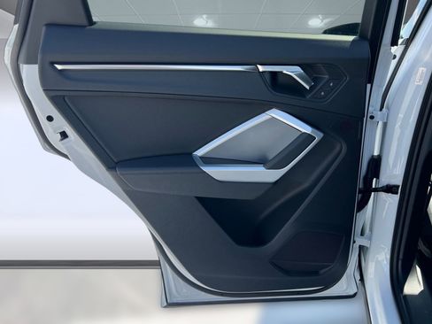 New 2025 Audi Q3 2.0T Premium image 27