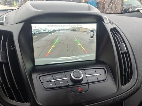 Used 2019 Ford Escape SEL image 19