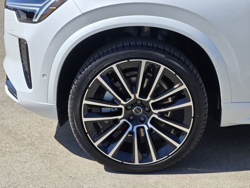 New 2026 Volvo XC90 B6 Ultra image 12