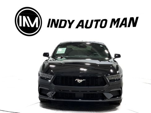 Used 2026 Ford Mustang Coupe RWD image 9