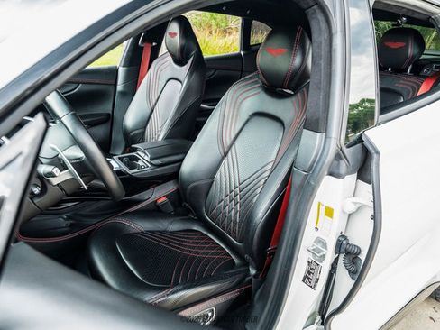 Used 2021 Aston Martin DBX image 36