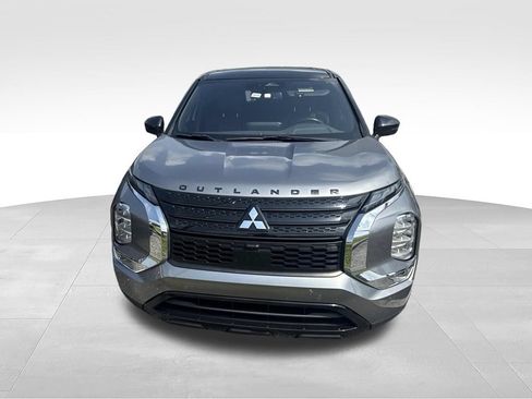 Used 2023 Mitsubishi Outlander SEL FWD image 2