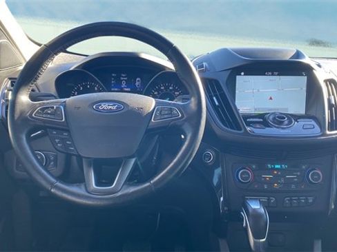 Used 2019 Ford Escape Titanium image 9