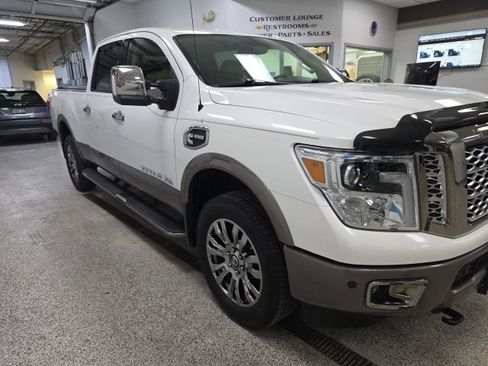 Used 2018 Nissan Titan Platinum Reserve w/ Platinum Utility Package image 3