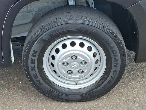 Used 2025 RAM ProMaster 2500 w/ Convenience Group FWD image 9