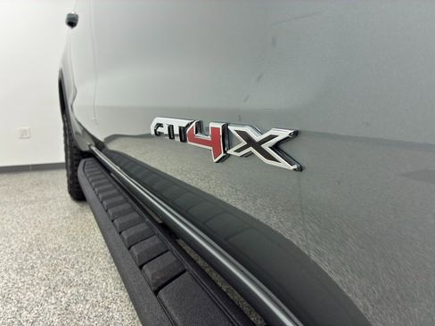 Used 2025 GMC Sierra 1500 AT4X image 16