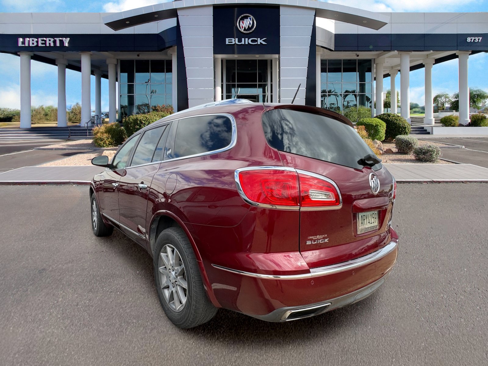 Used 2017 Buick Enclave Leather w/ Trailering Package FWD image 3