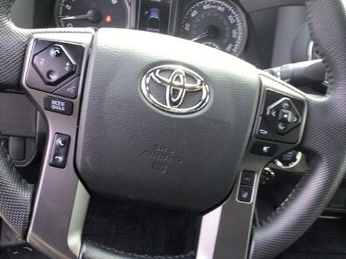 Used 2023 Toyota Tacoma TRD Off-Road image 11