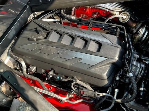 Used 2025 Chevrolet Corvette Stingray Preferred Cpe w/ Z51 Performance Package RWD image 32