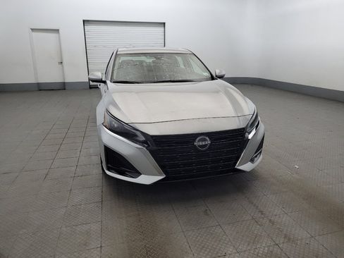Used 2023 Nissan Altima 2.5 SL FWD image 14