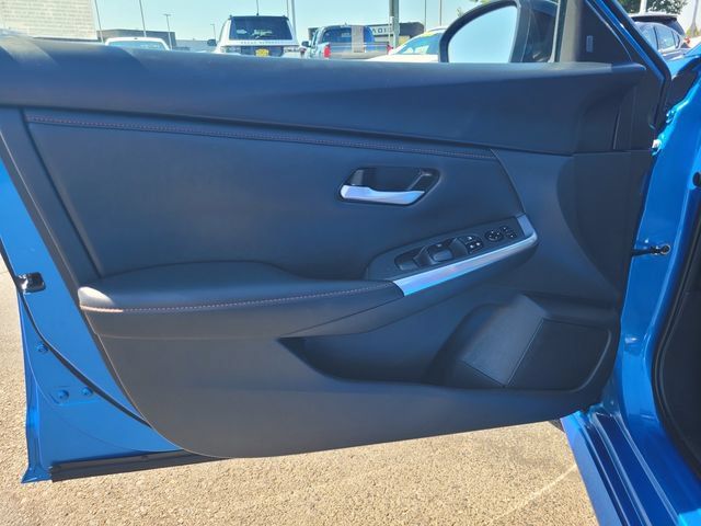 Certified 2025 Nissan Sentra SR FWD image 18