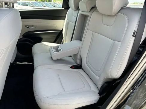 Used 2025 Hyundai Tucson SE FWD image 22
