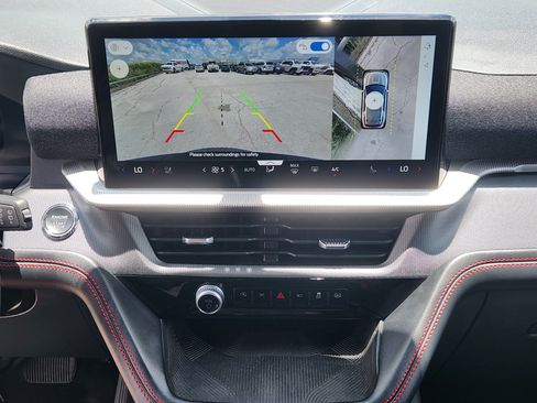 Certified 2025 Ford Explorer ST-Line AWD/4WD image 19