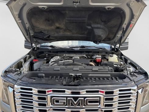 Used 2025 GMC Sierra 2500 Denali w/ Denali Reserve Package AWD/4WD image 21
