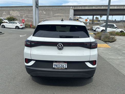 Used 2024 Volkswagen ID.4 2WD image 7
