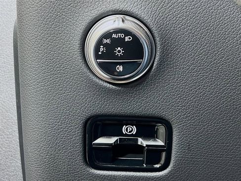 Used 2026 Mercedes-Benz GLC 43 AMG GLC 43 AMG image 11