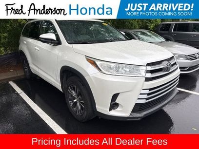 Used 2018 Toyota Highlander LE