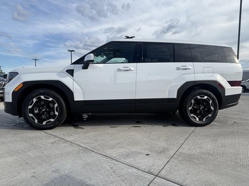 New 2026 Hyundai Santa Fe SE image 2