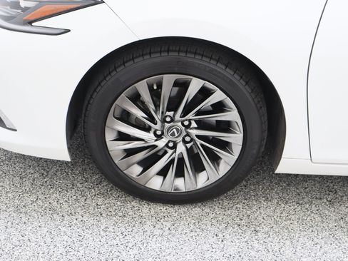 Used 2025 Lexus ES 350 Ultra Luxury w/ Accessory Package (Z2) FWD image 11