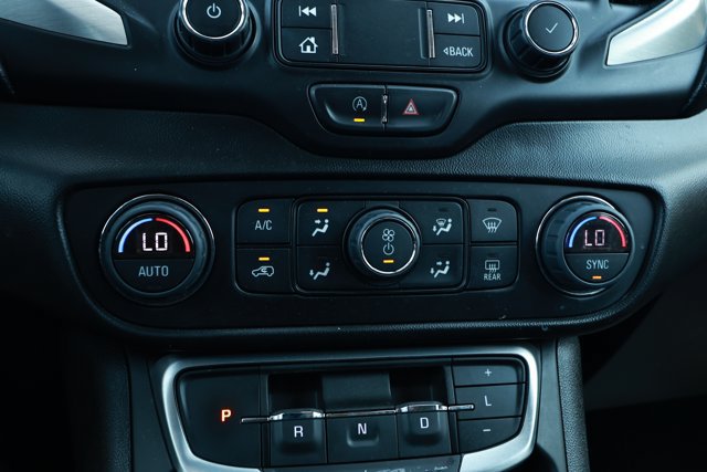 Used 2022 GMC Terrain SLT w/ Infotainment Package II FWD image 18