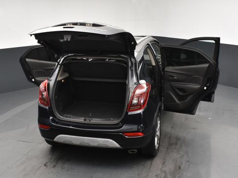Used 2021 Buick Encore Preferred FWD image 53