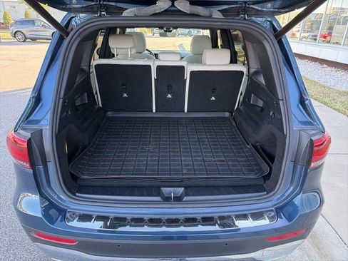 Used 2022 Mercedes-Benz GLB 250 4MATIC image 23