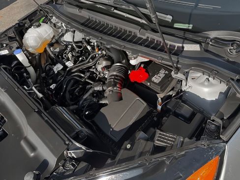 Used 2024 Ford Edge Titanium image 34