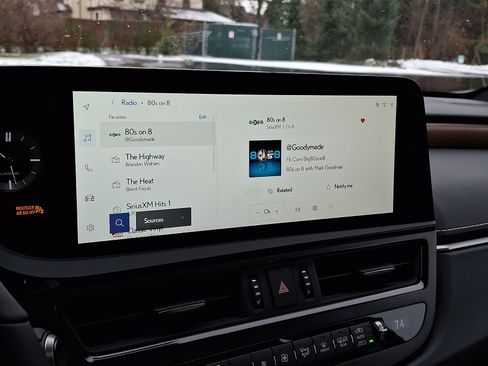 New 2025 Lexus ES 350 Premium image 13