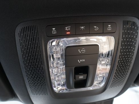 Used 2025 Mercedes-Benz GLS 450 4MATIC image 45