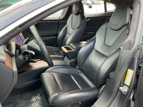 Used 2019 Tesla Model S 75D image 18