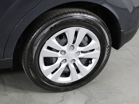 Used 2025 Kia Soul LX image 12