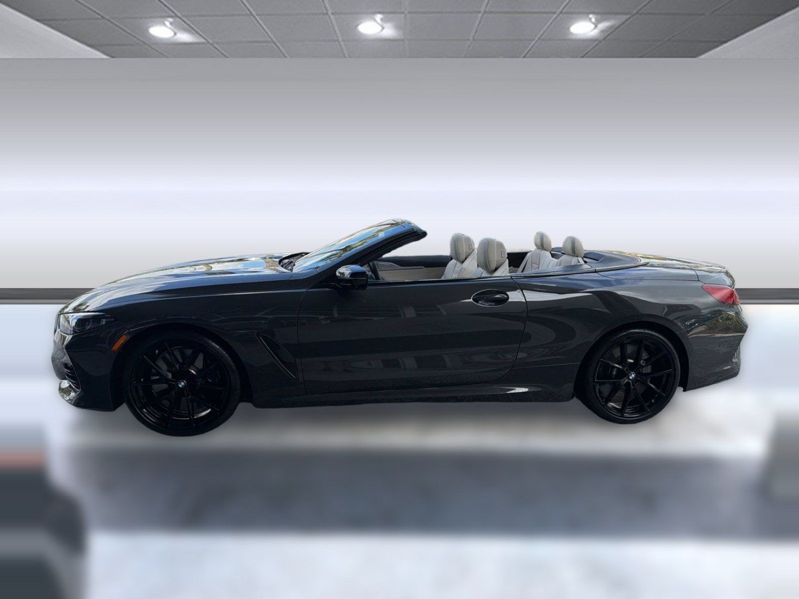 Used 2026 BMW M850i xDrive Convertible AWD/4WD image 2