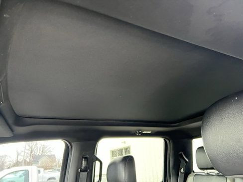 Used 2018 Ford F150 Raptor w/ Equipment Group 802A Luxury image 12