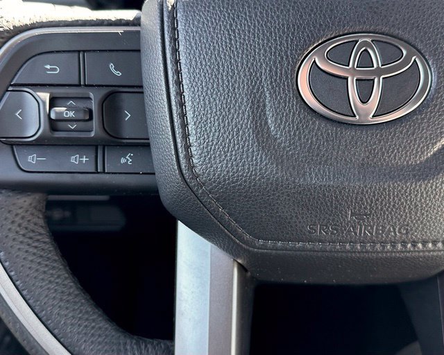 Used 2025 Toyota Tacoma TRD Off-Road AWD/4WD image 20