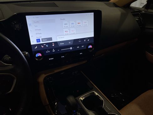 Used 2024 Lexus NX 350 AWD w/ Luxury Package image 17