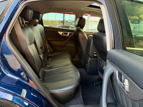Used 2015 INFINITI QX70 AWD w/ Premium Package image 10