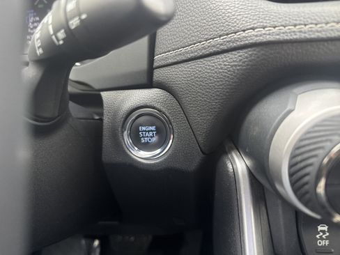 Used 2019 Toyota RAV4 XLE Premium w/ All Weather Liner Package image 21