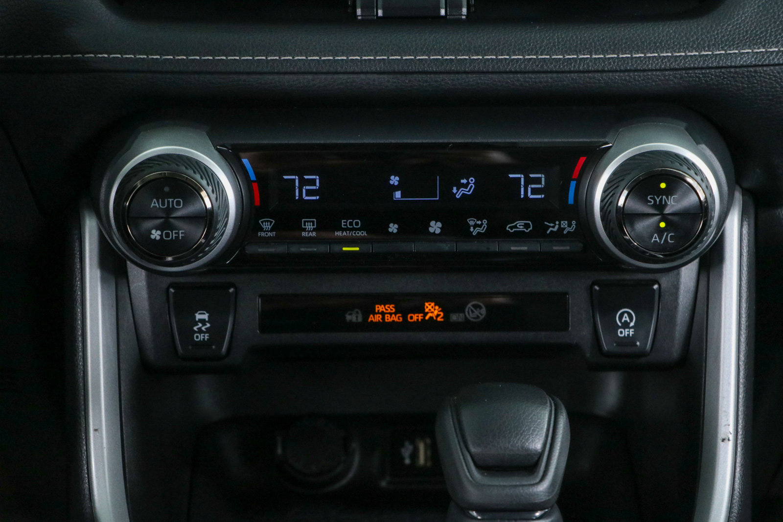 Used 2025 Toyota RAV4 XLE FWD image 20