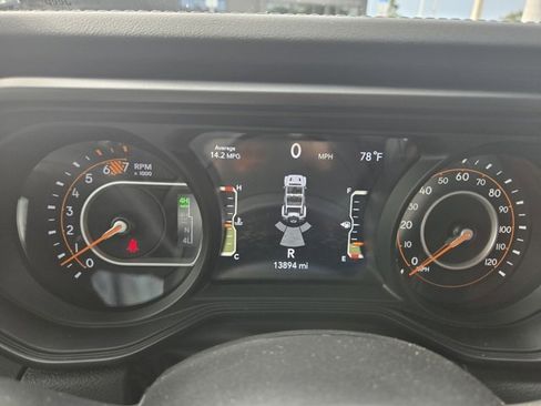 Used 2024 Jeep Wrangler Unlimited Rubicon 392 image 28