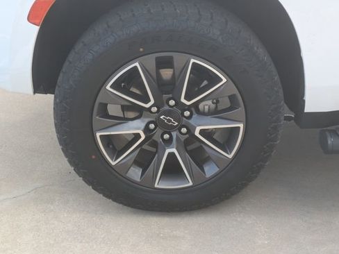 Used 2022 Chevrolet Tahoe Z71 w/ Luxury Package image 26