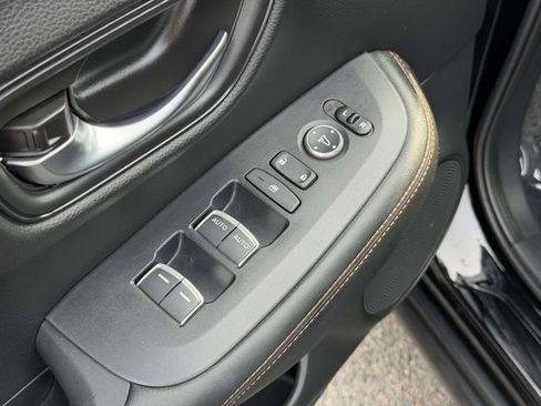 Certified 2024 Honda HR-V Sport image 7