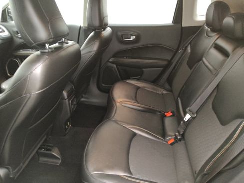 Used 2019 Jeep Compass Latitude w/ Popular Equipment Group AWD/4WD image 18