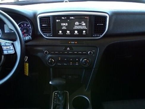 Used 2020 Kia Sportage LX FWD image 31