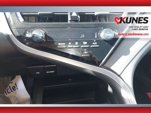 Used 2022 Toyota Camry XSE FWD image 21